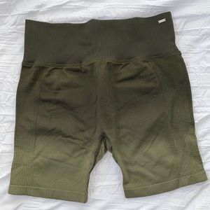 PINK high waisted ombré biker short